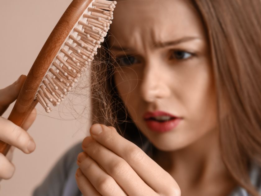 Caduta dei capelli: quali sono le cause principali?